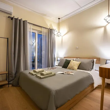 Apartment Stunning Rooftop Retreat With Mountain Views Athens
